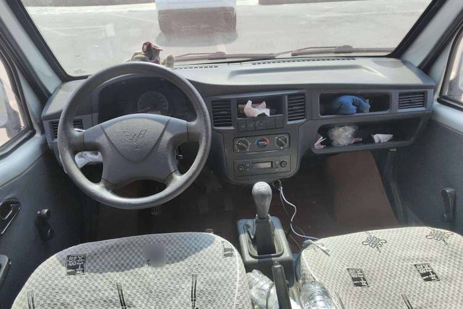 Used Wuling Zhiguang 2015 1.2L S Practical Model LSI Center Console