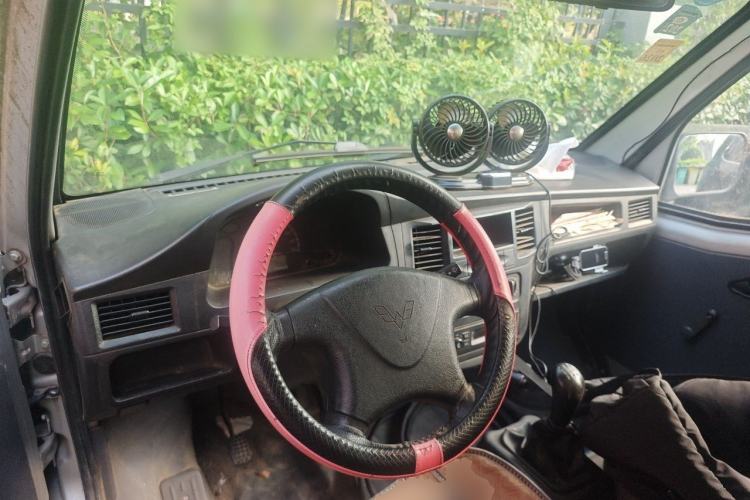 Used Wuling Zhiguang 2015 1.2L S Practical Model LSI Center Console