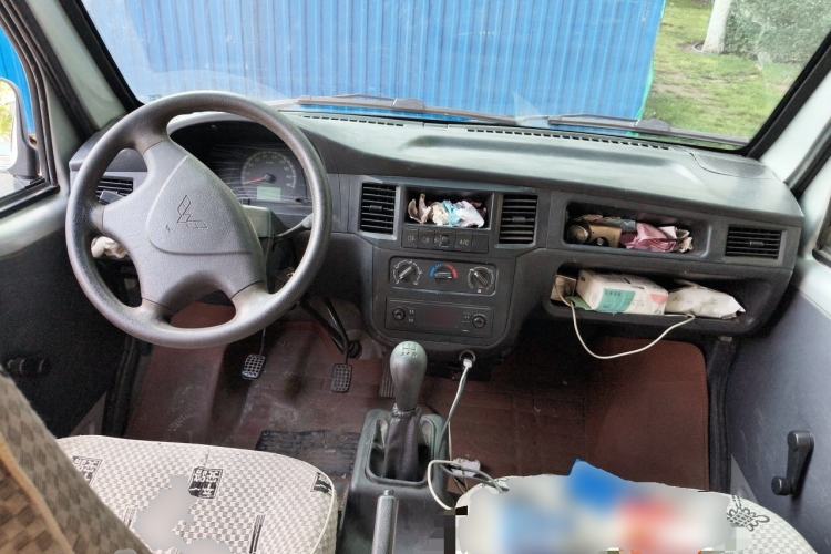 Used Wuling Zhiguang 2015 1.2L S Practical Model LSI Center Console