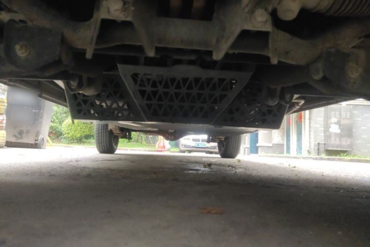 Used Wuling Zhiguang 2015 1.2L Practical LS-I Model Chassis Front