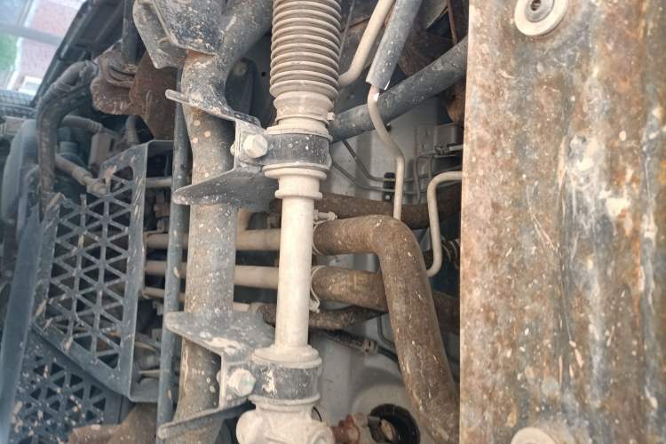 Used Wuling Zhiguang 2015 1.2L Practical LS-I Model Chassis Front