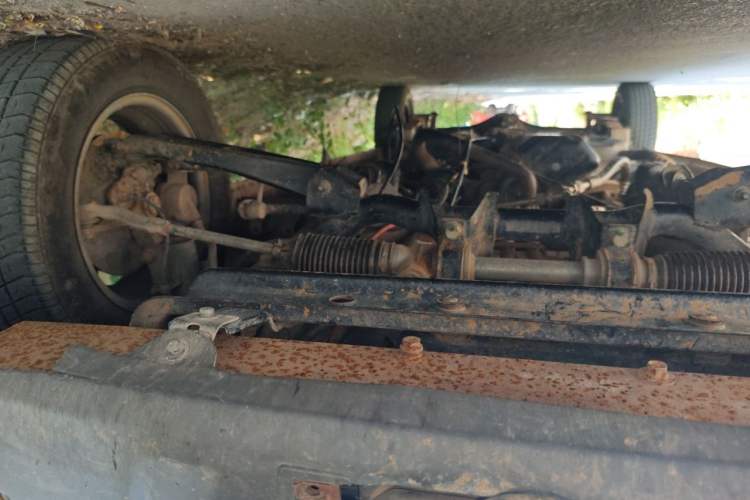 Used Wuling Zhiguang 2015 1.2L Practical LS-I Model Chassis Front