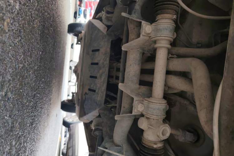 Used Wuling Zhiguang 2015 1.2L Practical LS-I Model Chassis Front