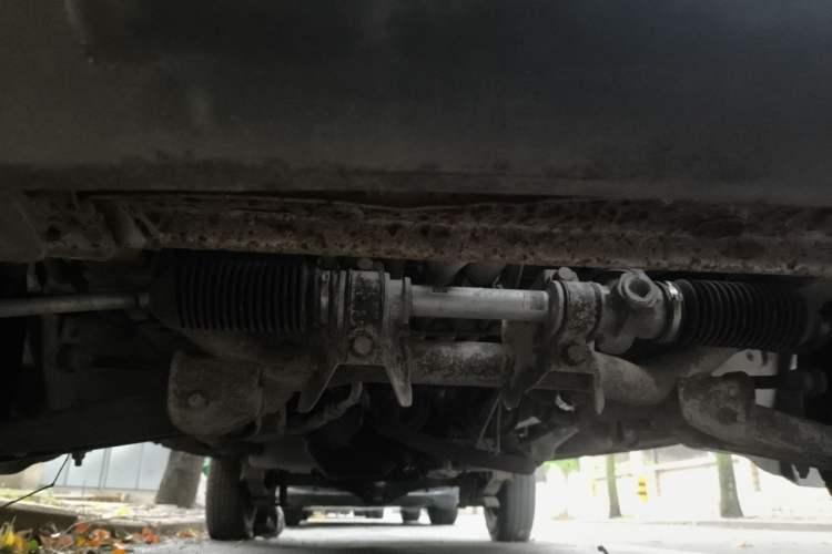 Used Wuling Zhiguang 2015 1.2L S Practical Model LSI Chassis Front