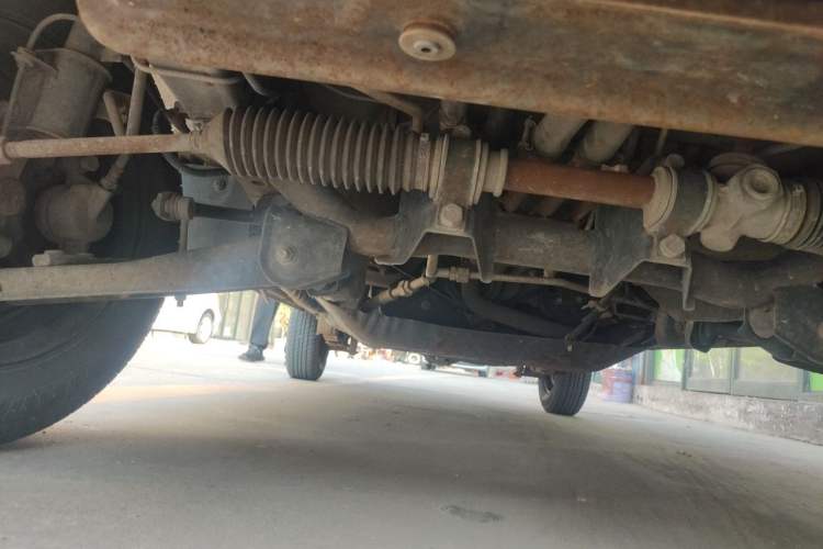 Used Wuling Zhiguang 2015 1.2L Practical LS-I Model Chassis Front