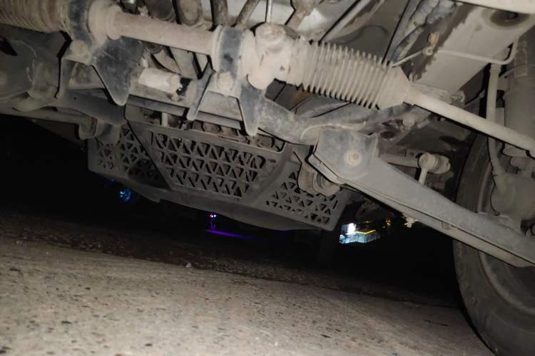 Used Wuling Zhiguang 2015 1.2L Practical LS-I Model Chassis Front