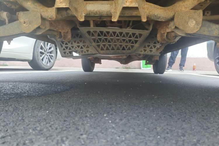 Used Wuling Zhiguang 2015 1.2L S Practical Model LSI Chassis Front