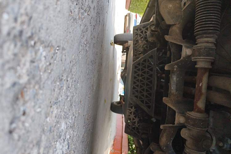 Used Wuling Zhiguang 2015 1.2L Practical LS-I Model Chassis Front