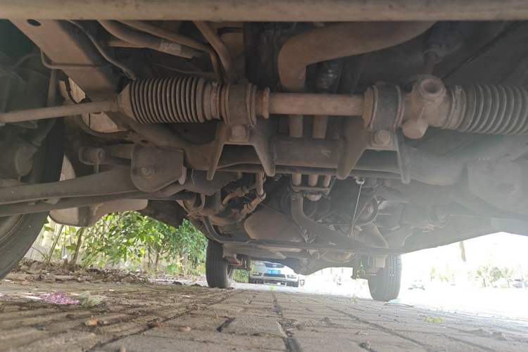 Used Wuling Zhiguang 2015 1.2L Practical LS-I Model Chassis Front