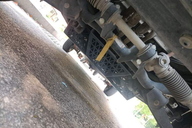 Used Wuling Zhiguang 2015 1.2L Practical LS-I Model Chassis Front