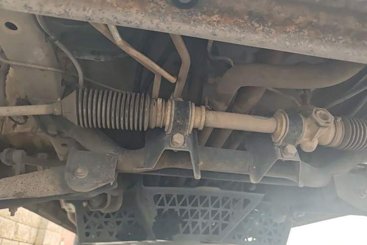 Used Wuling Zhiguang 2015 1.2L Standard Model LSI Chassis Front
