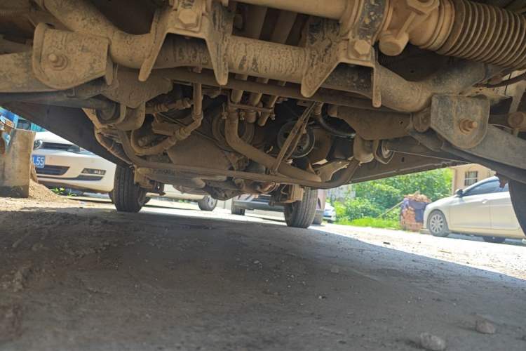 Used Wuling Zhiguang 2015 1.2L Practical LS-I Model Chassis Front