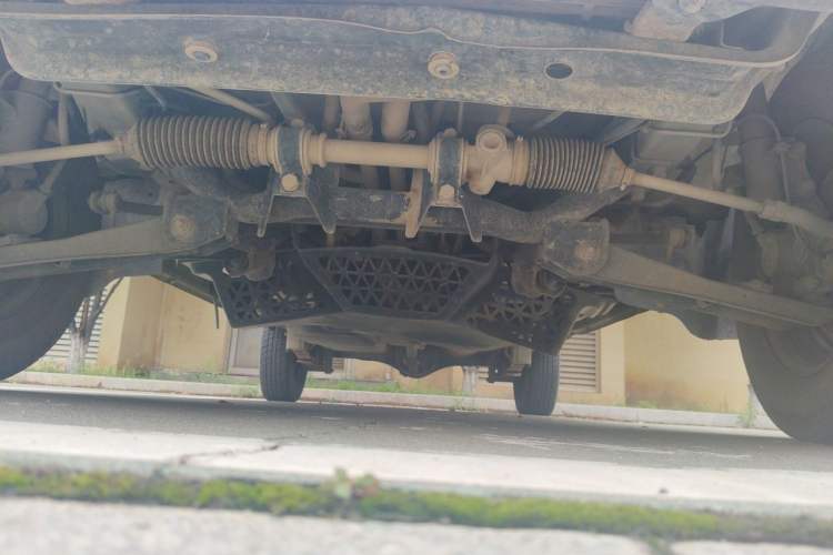 Used Wuling Zhiguang 2015 1.2L Practical LS-I Model Chassis Front