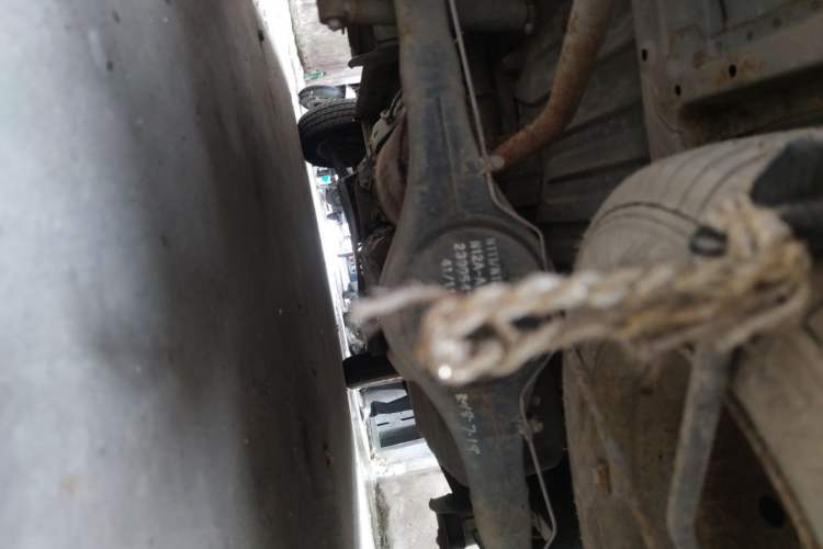 Used Wuling Zhiguang 2015 1.2L S Practical Model LSI Chassis Front