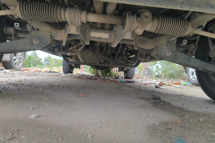Used Wuling Zhiguang 2015 1.2L Practical LS-I Model Chassis Front