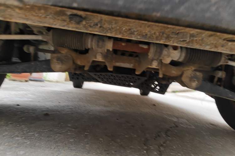 Used Wuling Zhiguang 2015 1.2L S Practical Model LSI Chassis Front
