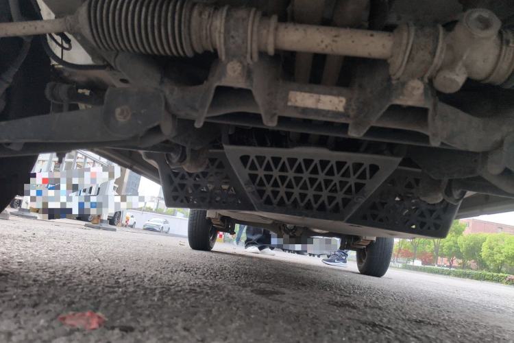 Used Wuling Zhiguang 2015 1.2L Practical LS-I Model Chassis Front