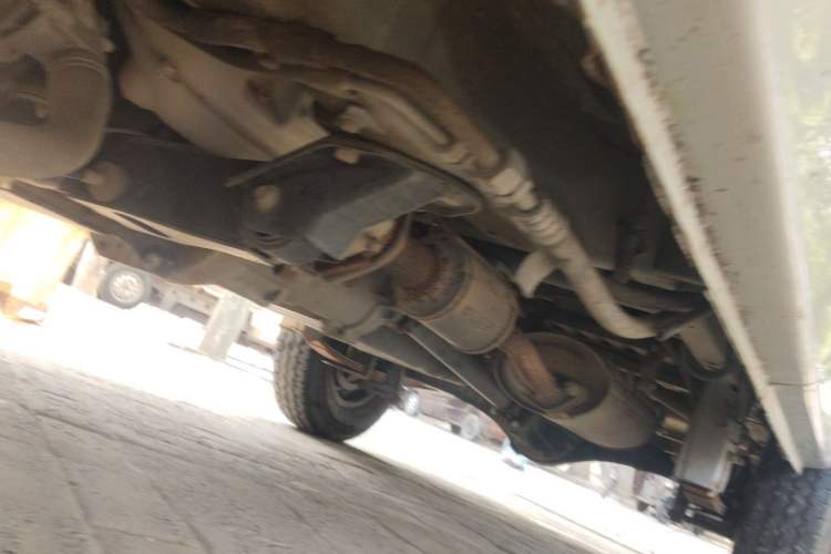 Used Wuling Zhiguang 2015 1.2L Practical LS-I Model Chassis Front Left