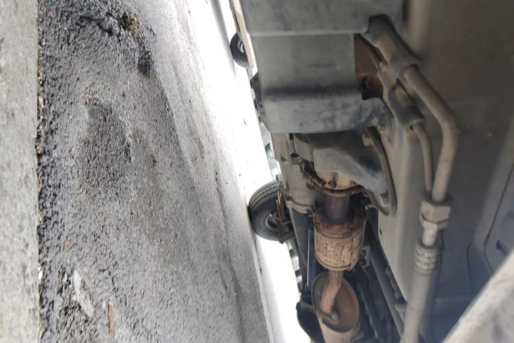 Used Wuling Zhiguang 2015 1.2L Practical LS-I Model Chassis Front Left