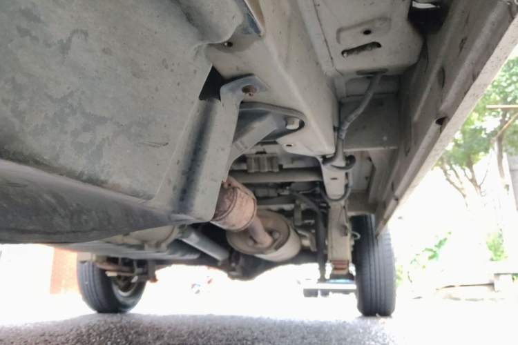 Used Wuling Zhiguang 2015 1.2L Practical LS-I Model Chassis Front Left