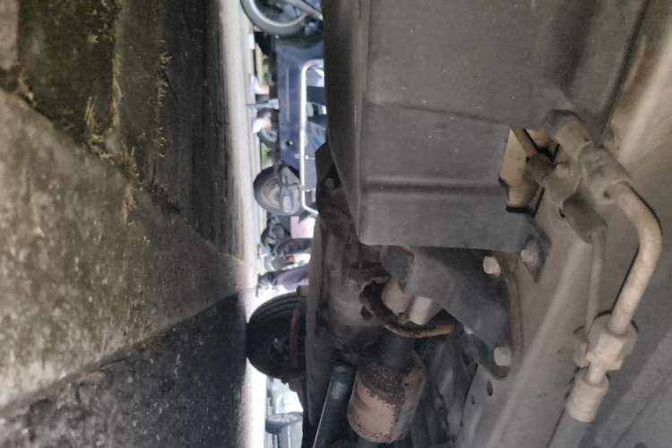 Used Wuling Zhiguang 2015 1.2L S Practical Model LSI Chassis Front Left