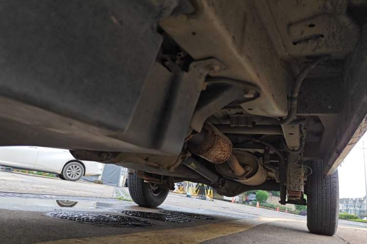 Used Wuling Zhiguang 2015 1.2L Practical LS-I Model Chassis Front Left