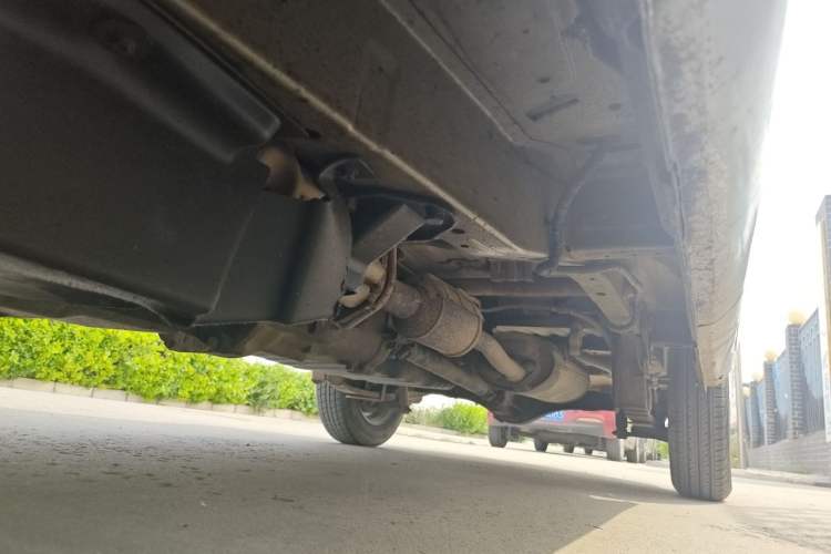Used Wuling Zhiguang 2015 1.2L S Practical Model LSI Chassis Front Left