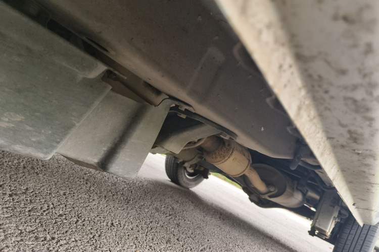 Used Wuling Zhiguang 2015 1.2L Practical LS-I Model Chassis Front Left