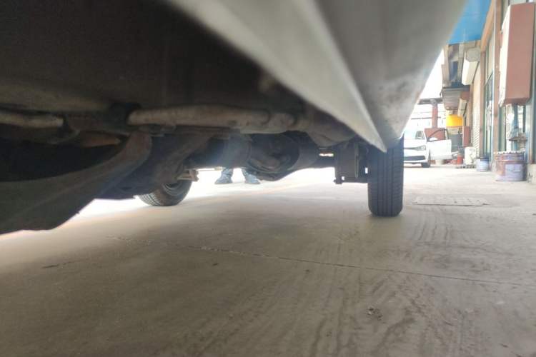 Used Wuling Zhiguang 2015 1.2L Practical LS-I Model Chassis Front Left