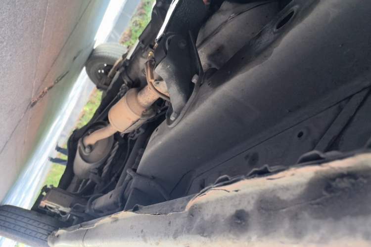 Used Wuling Zhiguang 2015 1.2L Practical LS-I Model Chassis Front Left