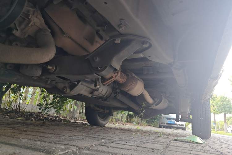Used Wuling Zhiguang 2015 1.2L Practical LS-I Model Chassis Front Left