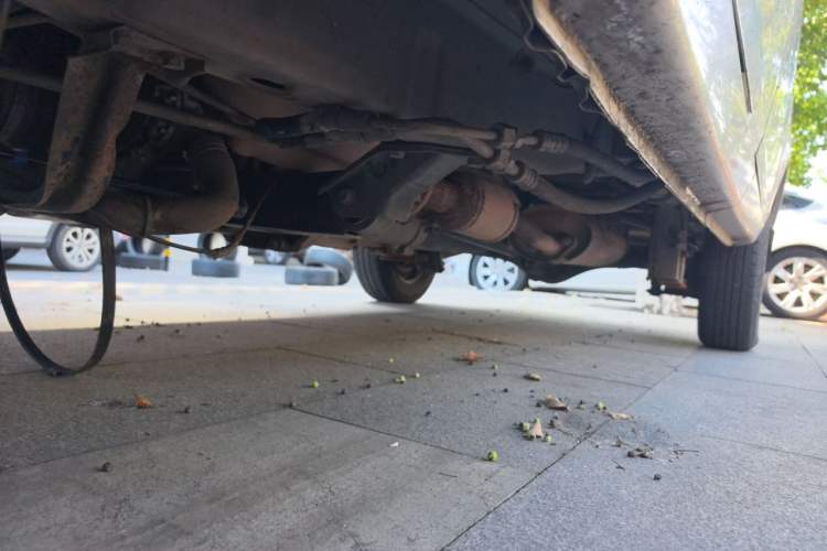 Used Wuling Zhiguang 2015 1.2L Practical LS-I Model Chassis Front Left