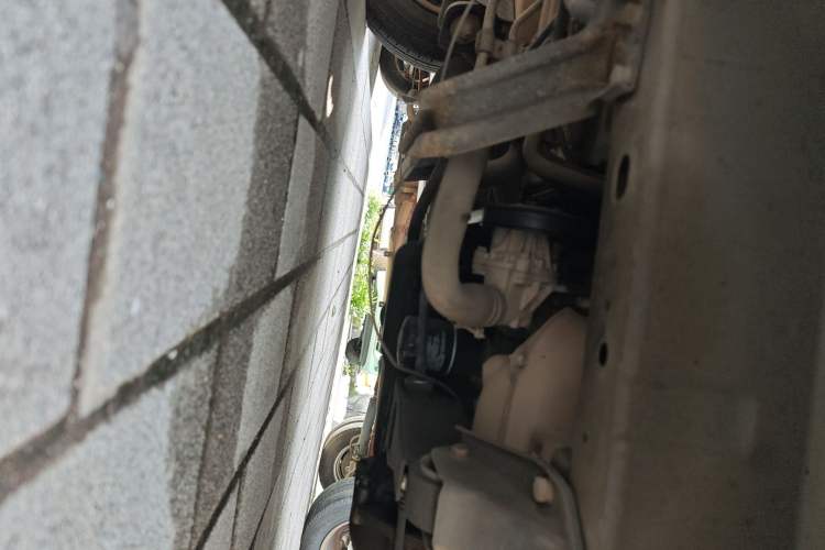 Used Wuling Zhiguang 2015 1.2L S Practical Model LSI Chassis Front Left