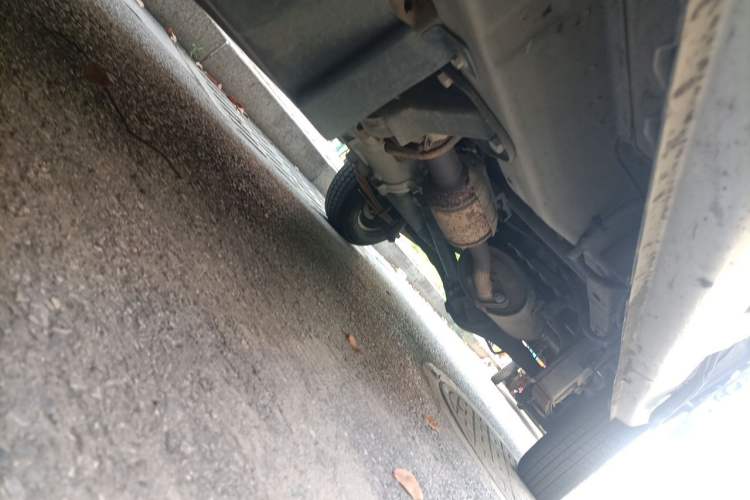 Used Wuling Zhiguang 2015 1.2L Practical LS-I Model Chassis Front Left