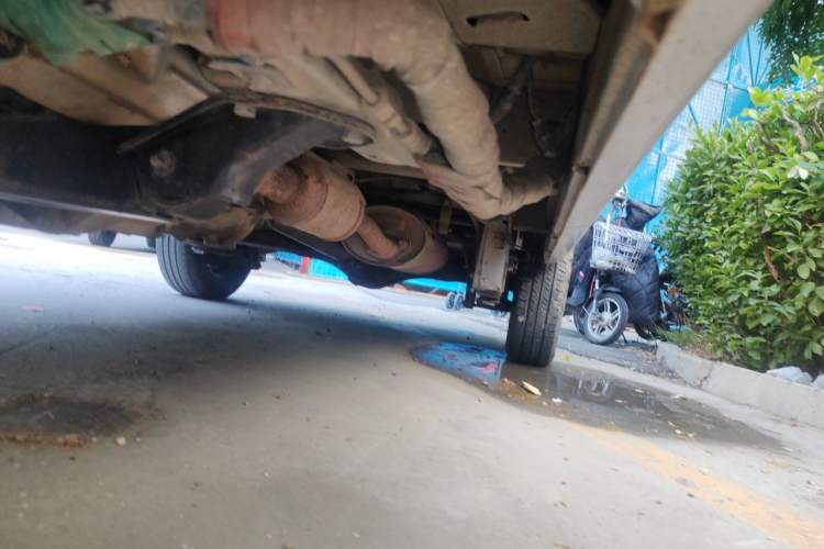 Used Wuling Zhiguang 2015 1.2L Practical LS-I Model Chassis Front Left