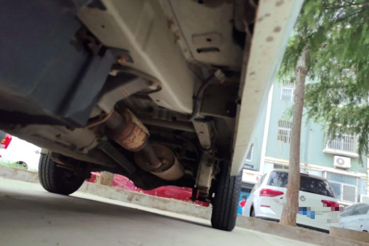 Used Wuling Zhiguang 2015 1.2L Practical LS-I Model Chassis Front Left
