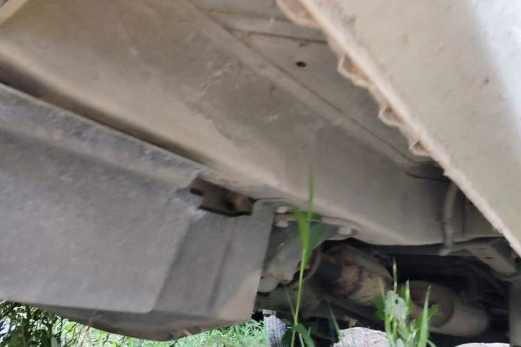 Used Wuling Zhiguang 2015 1.2L Practical LS-I Model Chassis Front Left