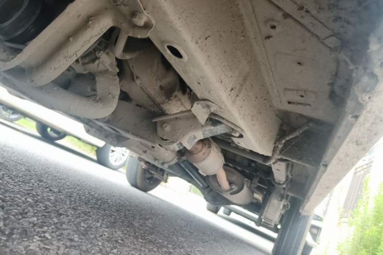 Used Wuling Zhiguang 2015 1.2L Practical LS-I Model Chassis Front Left