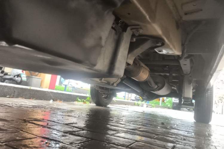 Used Wuling Zhiguang 2015 1.2L S Practical Model LSI Chassis Front Left