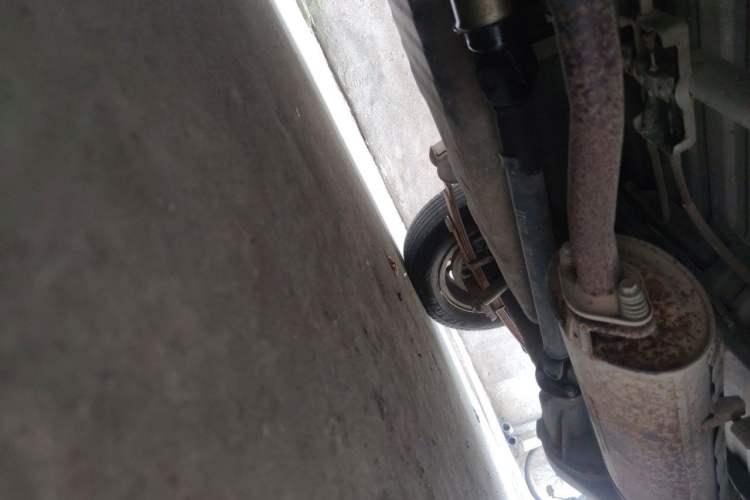 Used Wuling Zhiguang 2015 1.2L S Practical Model LSI Chassis Front Left