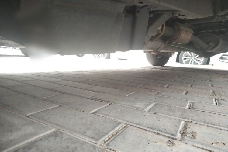 Used Wuling Zhiguang 2015 1.2L S Practical Model LSI Chassis Front Left