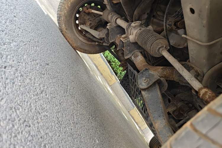 Used Wuling Zhiguang 2015 1.2L Practical LS-I Model Chassis Front Left