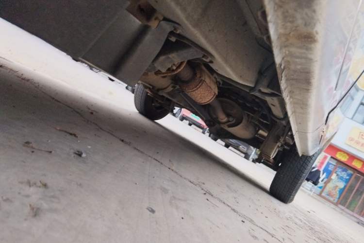 Used Wuling Zhiguang 2015 1.2L Practical LS-I Model Chassis Front Left