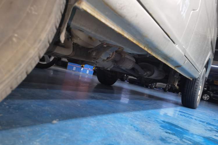 Used Wuling Zhiguang 2015 1.2L Practical LS-I Model Chassis Front Left