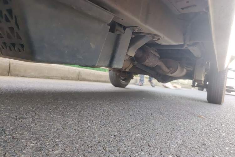 Used Wuling Zhiguang 2015 1.2L Practical LS-I Model Chassis Front Left