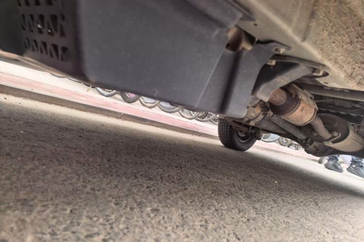 Used Wuling Zhiguang 2015 1.2L Practical LS-I Model Chassis Front Left