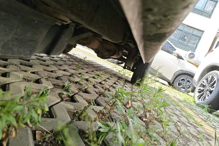 Used Wuling Zhiguang 2015 1.2L Practical LS-I Model Chassis Front Left