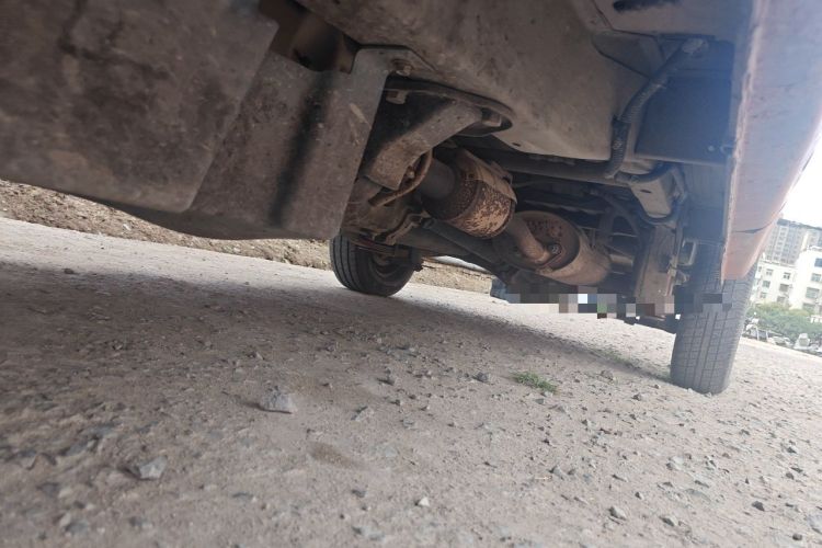 Used Wuling Zhiguang 2015 1.2L Practical LS-I Model Chassis Front Left