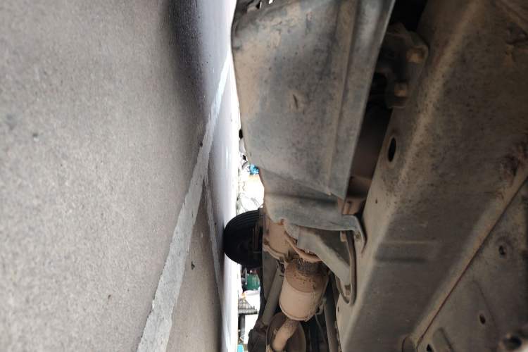 Used Wuling Zhiguang 2015 1.2L Practical LS-I Model Chassis Front Left