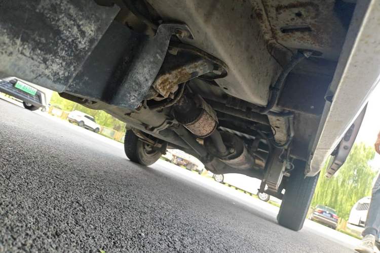 Used Wuling Zhiguang 2015 1.2L Practical LS-I Model Chassis Front Left